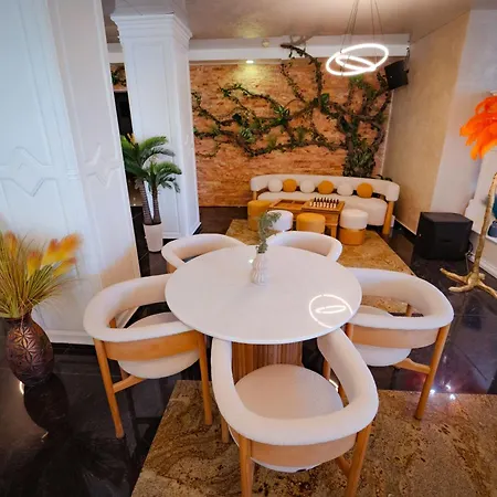 Отель Almar Luxury Нэводари