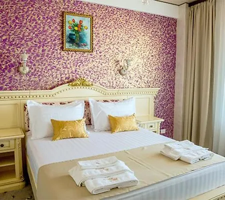 Отель Almar Luxury Нэводари