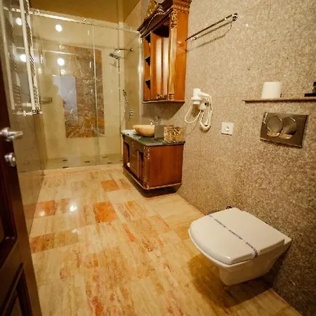 Almar Luxury